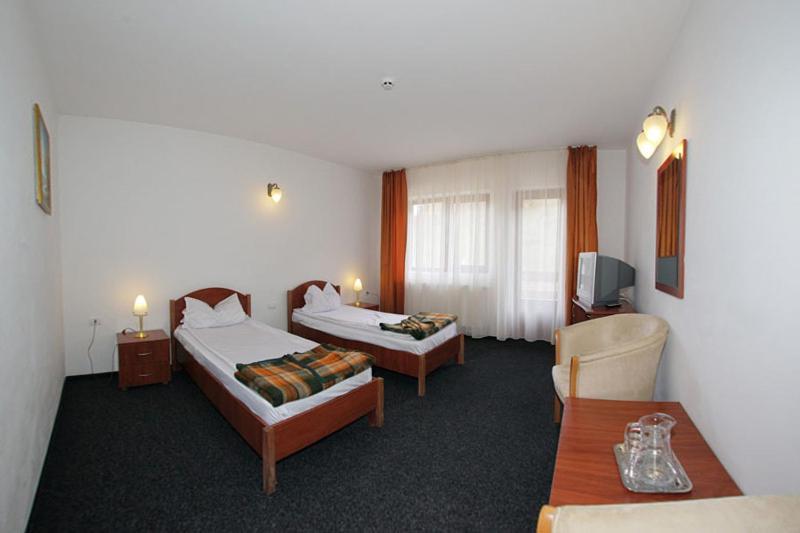 Hotel Paltinis Statjunea Borsa Номер фото